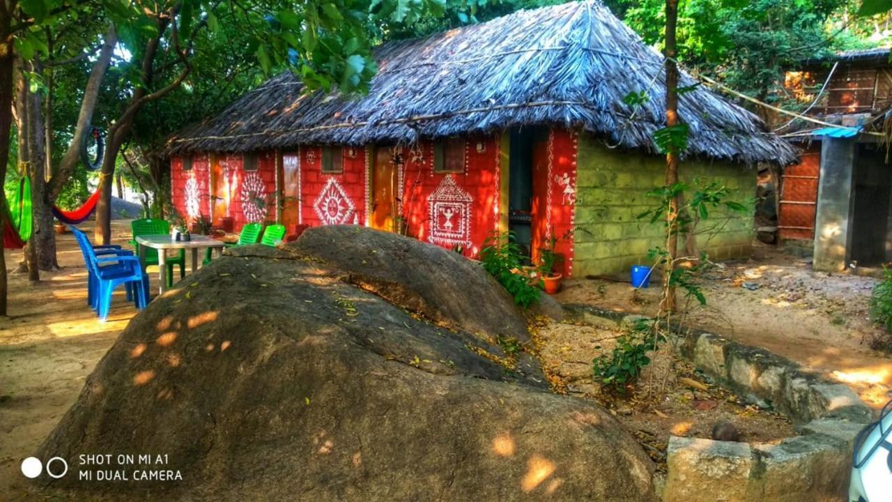 Om Shanti Om Homestay Hampi Exterior photo