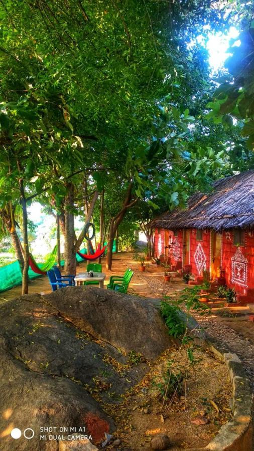 Om Shanti Om Homestay Hampi Exterior photo