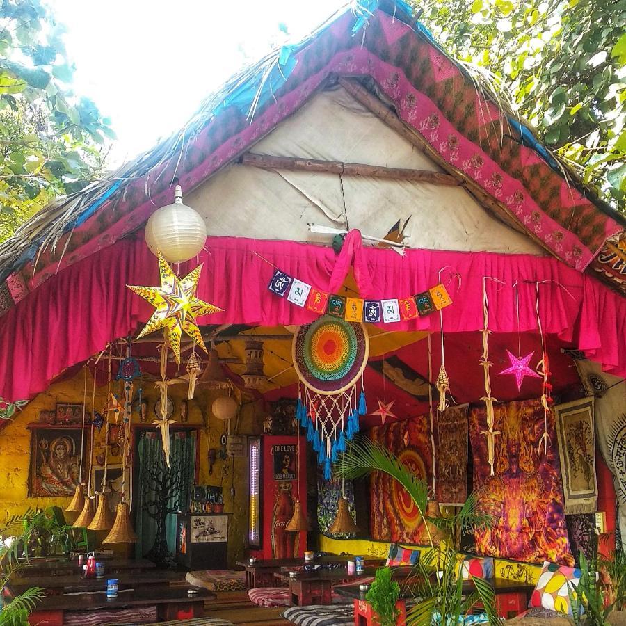 Om Shanti Om Homestay Hampi Exterior photo