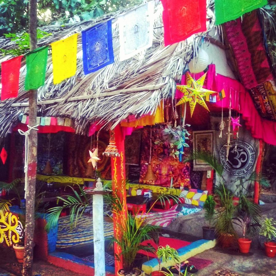 Om Shanti Om Homestay Hampi Exterior photo